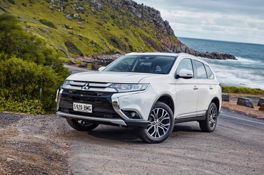  Mitsubishi Outlander 2015 года  (AU) (фото 6 из 40)